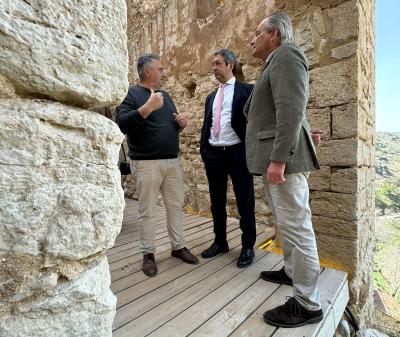 Cultura y Agricultura acuerdan la rehabilitación conjunta del Puente de Castielfabib